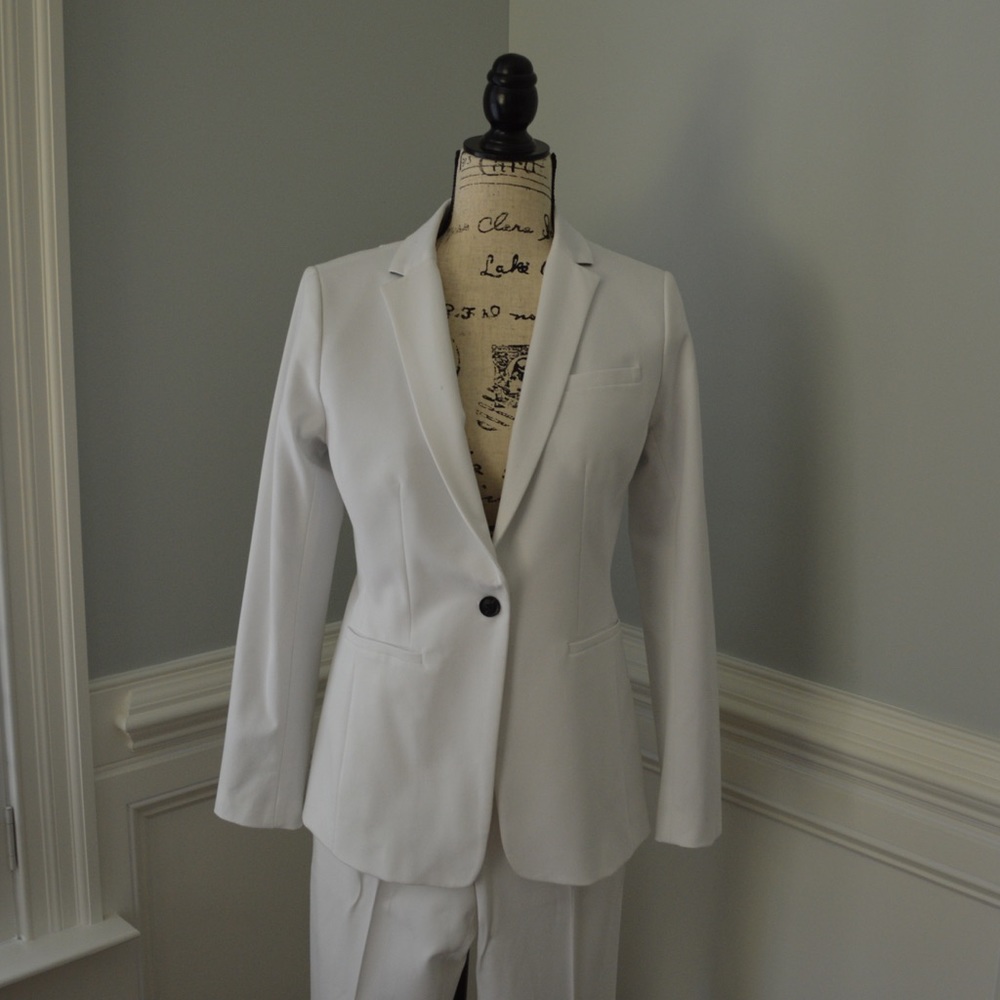 White Banana Republic Long and Lean Blazer EUC 4